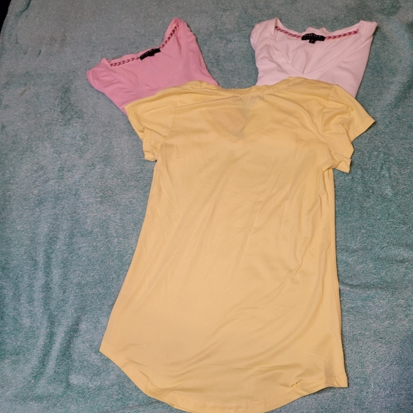 Poof fitted pastel shirts set of 3 Size Medium - Picture 4 of 6